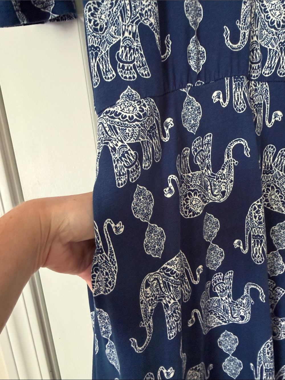 Agnes & Dora Elephant Maxi Dress Size Small - Picture 3 of 5